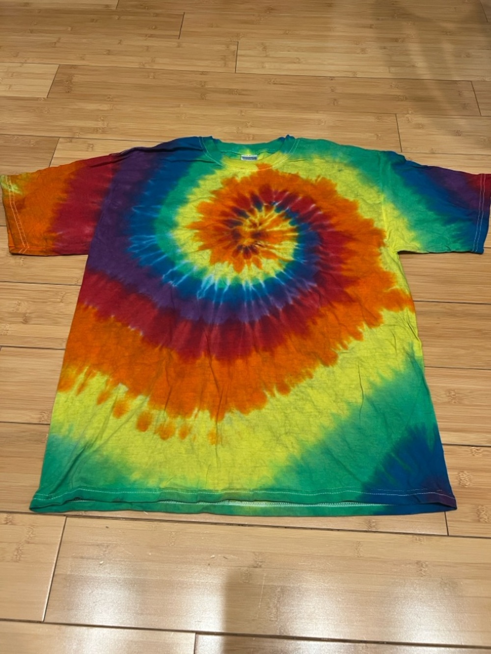 Vintage Gildan Ultra Cotton XL Rainbow Spiral Tie-Dye Tshirt